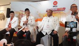 Di Momen Rakernas, Habib Aboe Memperkenalkan Aher sebagai Plh Presiden PKS - JPNN.com