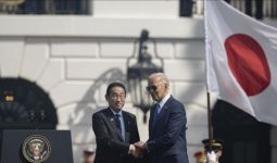 Biden dan Kishida Bahas Aliansi Militer untuk Hadapi Ancaman China - JPNN.com