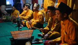 Festival Biduk Sayak Lestarikan Tradisi Kesenian Tertua dalam Pernikahan di Sarolangun - JPNN.com