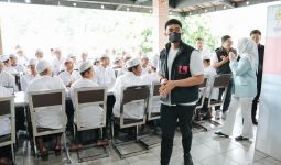 Kaesang bersama HIPMI Beri Santunan kepada Anak Yatim di Banjarbaru - JPNN.com