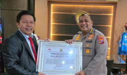 Lemkapi Anugerahi Biro SDM Polda Sumut Presisi Award - JPNN.com