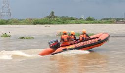 Asyik Mandi, Arziki Tenggelam di Sungai Musi - JPNN.com