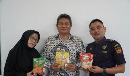 Sukses Ekspor Perdana, Basreng dan Aneka Keripik Produksi UMKM Bekasi Tembus Jepang - JPNN.com