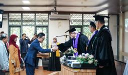 Kepala BPKH Fadlul Imansyah Raih Gelar Doktor di UI - JPNN.com