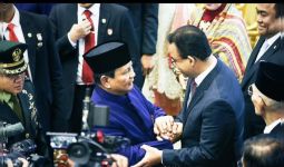 Unggah Foto Bareng Prabowo Seusai Pelantikan, Anies Tulis Caption Begini, Simak - JPNN.com