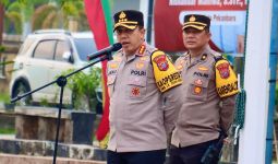 Ratusan Polisi Disiagakan Mengawal Pendistribusian Surat Suara Pilwako Pekanbaru - JPNN.com