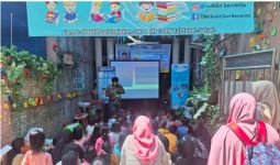 TBM Bukit Duri Bercerita Gelar Lokakarya Jurnalistik Digital, Anak dan Remaja Antusias - JPNN.com