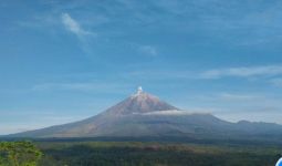 Hari Ini Gunung Semeru Kembali Erupsi, Letusan Setinggi 500 meter - JPNN.com