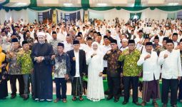 Hadiri Masjid Award, Khofifah: Penting untuk Memakmurkan Masjid dan Jemaahnya - JPNN.com