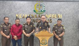 Kejari Bengkalis Tahan 5 Tersangka Korupsi Kredit Produktif di BRK Syariah - JPNN.com