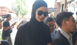 3 Berita Artis Terheboh: Sidang Perceraian Paula-Baim Berlanjut, Inara Rusli Pamer Akta Cerai - JPNN.com