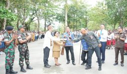 Hari Sumpah Pemuda, Pj Bupati Mimika Luncurkan Program Gasing untuk Meningkatkan Mutu Pendidikan - JPNN.com