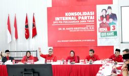 Konsolidasikan Kader di Surabaya, Sekjen PDIP Sebut Risma-Hans Bawa Misi Perubahan - JPNN.com