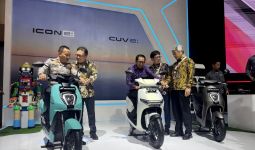 IMOS 2024, AHM Pajang Motor Listrik Honda ICON e dan CUV e - JPNN.com