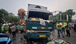 Heboh Truk Kontainer Tabrak Banyak Pengendara di Tangerang, Ini Kata Polisi - JPNN.com