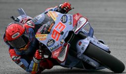 Practice MotoGP Malaysia: Martin Jatuh, Marquez Nyaris Masuk Neraka - JPNN.com