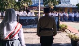 Tak Ingin Hoaks Merambah ke Pelajar, AKP Sumaryadi Datangi SMAN 1 XIII Koto Kampar - JPNN.com