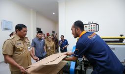 Nana Sudjana Sebut Revitalisasi Rumah Kemasan Jateng Upaya Tingkatkan Layanan UMKM - JPNN.com