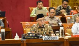 Mendikdasmen Abdul Mu'ti Ungkap 6 Program Utamanya, Berbahagialah Guru se-Indonesia - JPNN.com