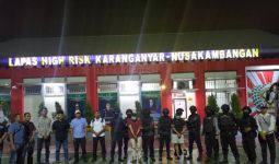 Petugas Bersenjata Api Kawal Pemindahan 2 Napi Bandar Narkoba ke Nusakambangan - JPNN.com