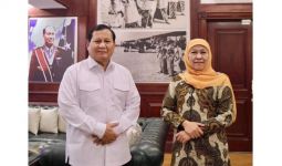 Sowan ke Istana, Khofifah Undang Prabowo Hadiri Kongres PP Muslimat NU - JPNN.com