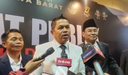 Cerita Dedi Mulyadi Hampir Batal Datang ke Acara Debat Pilgub Jabar - JPNN.com