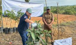 Bantu Tekan Emisi Karbon, Sanf & Asuransi Astra Tanam 600 Pohon di Penajam Paser Utara - JPNN.com