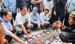 Ke Pasar Klitikan Solo, Kaesang Kampanyekan Respati Ardi - Astrid Widayani - JPNN.com