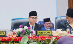 Ketua DPRD Kota Sibolga: Saya Berkomitmen Menjalankan Tanggung Jawab Secara Profesionalisme - JPNN.com