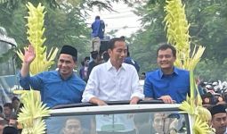 Ikut Kampanye Luthfi-Yasin, Jokowi: Saya Datang karena Saya Dukung - JPNN.com