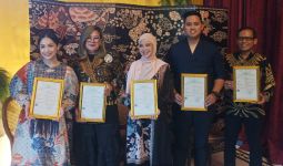 Kenalkan Batik Kendil Mas, Chacha Frederica Ungkap Sulitnya dapat Persetujuan Suami - JPNN.com