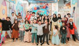 Shindy Fioerla Ajak Puluhan Anak Yatim Rayakan Ulang Tahun Noah - JPNN.com