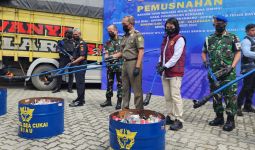 Barang Hasil Penindakan di 3 Wilayah Ini Dimusnahkan Bea Cukai, Berikut Perinciannya - JPNN.com