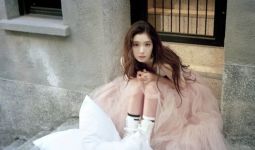 Irene Red Velvet Pecahkan Rekor, Album Like A Flower Kuasai Tangga Lagu Dunia - JPNN.com