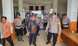 Kapolres Rohil Pantau Penghitungan Suara di PPK Seusai Pilkada - JPNN.com