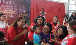 Sambut Natal, Perempuan PDIP Beri Bingkisan kepada Anak Panti Asuhan - JPNN.com