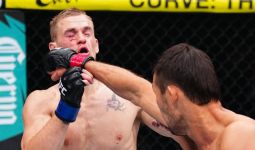 UFC 310 Penuh Kejutan, Duel Sengit Generasi Baru hingga Tumbangnya Mantan Juara - JPNN.com