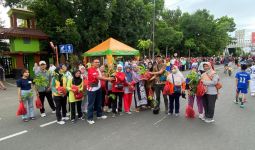 Dukung Ketahanan Pangan, Kementan Bagikan Ribuan Benih Buah di CFD Bekasi - JPNN.com