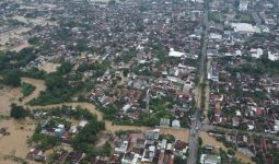 Bencana Menerjang, 2 Warga Ponorogo Terseret Banjir - JPNN.com