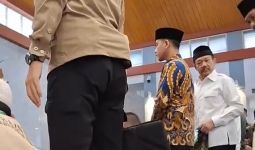 Respons Takmir Masjid soal Viral Paspampres Usir Jemaah saat Gibran Jumatan di Semarang - JPNN.com