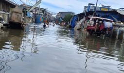 Siang Ini Dua RT di Kelurahan Pluit Terendam Banjir Rob - JPNN.com