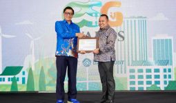 Pupuk Kaltim Raih Predikat Gold Star Investortrust ESG Awards 2024 - JPNN.com