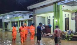 Banjir Bandang Menerjang Sejumlah Desa pada 2 Kecamatan di Bondowoso - JPNN.com