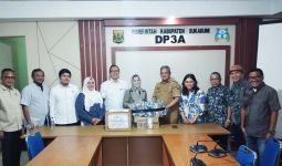 Tim Pansus DPRD Kota Bogor Gerak Cepat Salurkan Bantuan di Sukabumi - JPNN.com