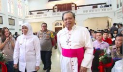 Khofifah Ajak Masyarakat Jadikan Natal Momentum Tebar Cinta Kasih - JPNN.com