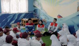 PIS Gelar Program Edukasi Lingkungan Ocean LiteraSEA di Tanjung Sekong - JPNN.com