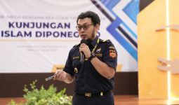 Bea Cukai Membekali Ilmu Kepabeanan Kepada Puluhan Pelajar SMK di Daerah Ini - JPNN.com