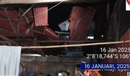 Diterjang Angin Kencang, 44 Rumah di Pangkalpinang Rusak - JPNN.com