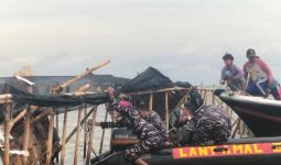 TNI AL Bongkar Pagar Laut, Eks Sesmilpres Singgung Proses Hukum - JPNN.com