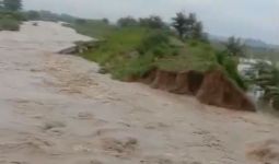 Tanggul Sungai Cabean Jebol, Tiga Desa di Demak Dilanda Banjir - JPNN.com